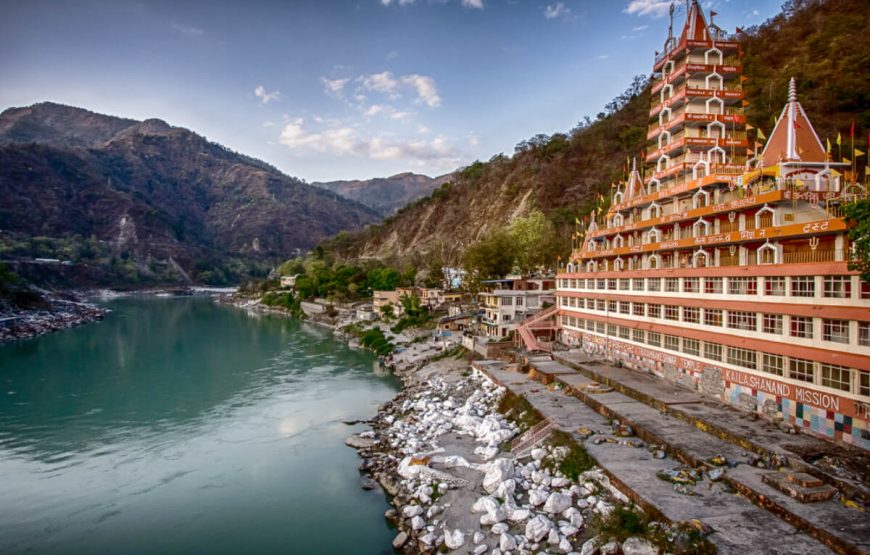 GT Holidays Haridwar Rishikesh trip package near Ganges