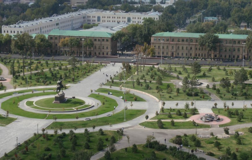 Amir Timur Platz