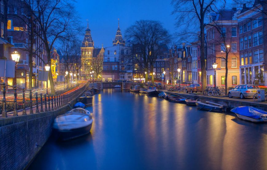 Amsterdam travel package