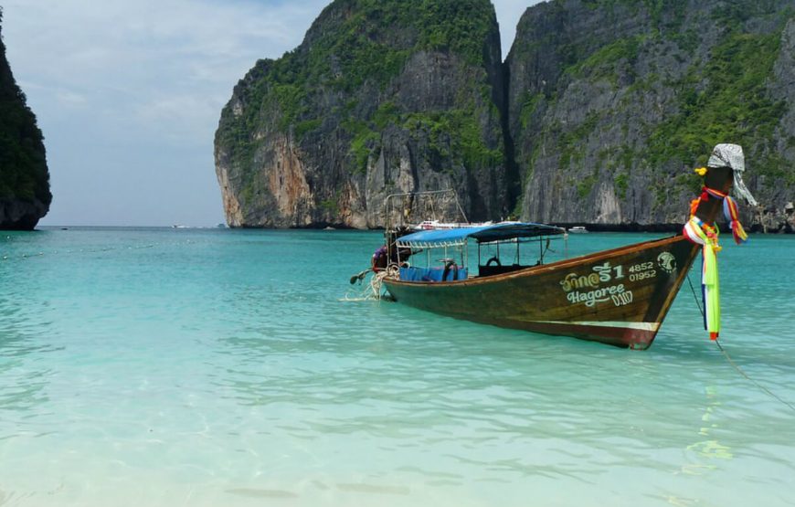 Archipelago Koh Phi Island Beach Thailand