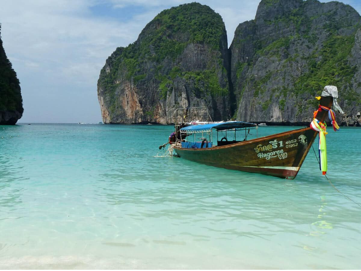 Archipelago Koh Phi Island Beach Thailand