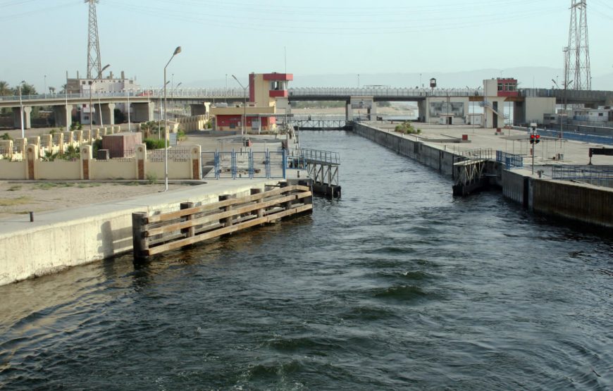 Esna lock egypt