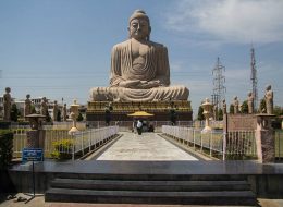 GT Holidays Varanasi Bodh Gaya tour package with Great Buddha