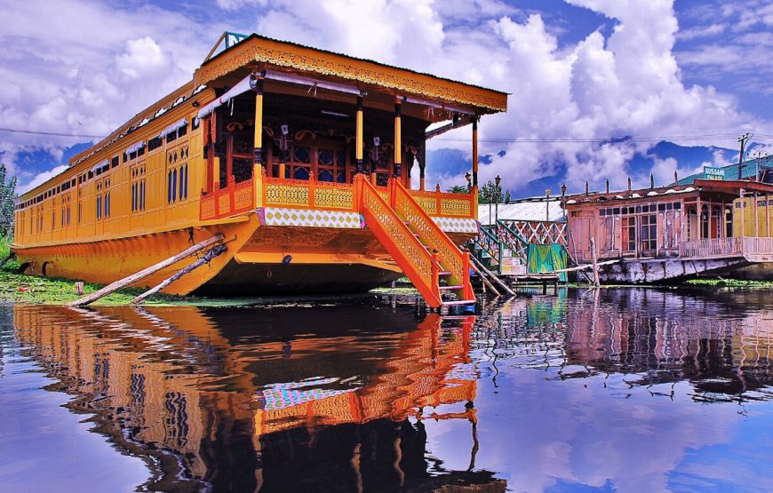 Houseboat Dal Lake srinagar Kashmir