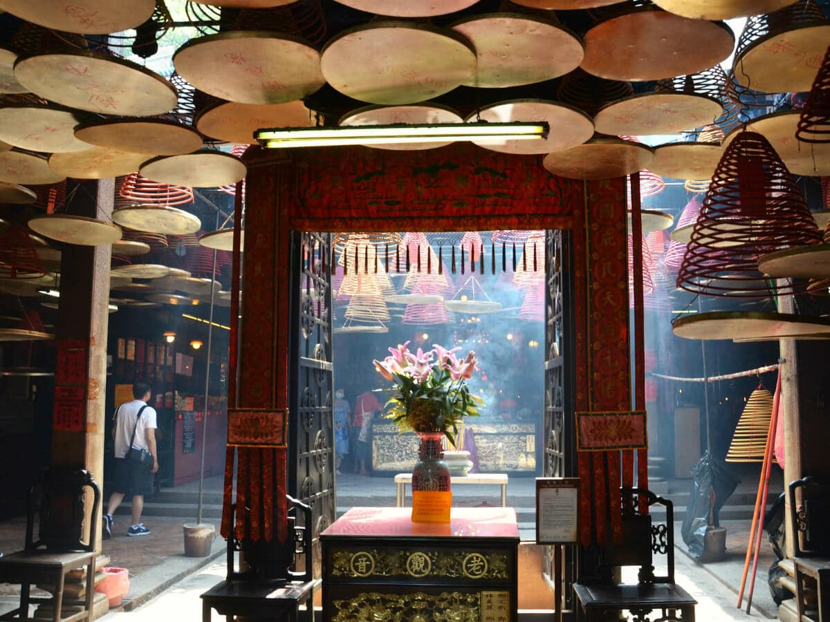 Man Mo Temple hong kong travel package