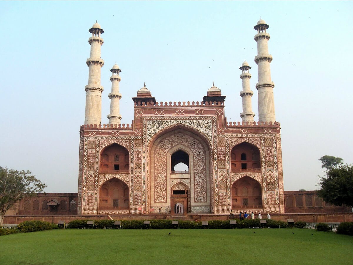 Mathura Vrindavan trip package from GT Holidays