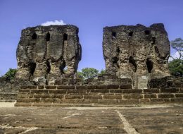 old ruined buildings in sri lanka