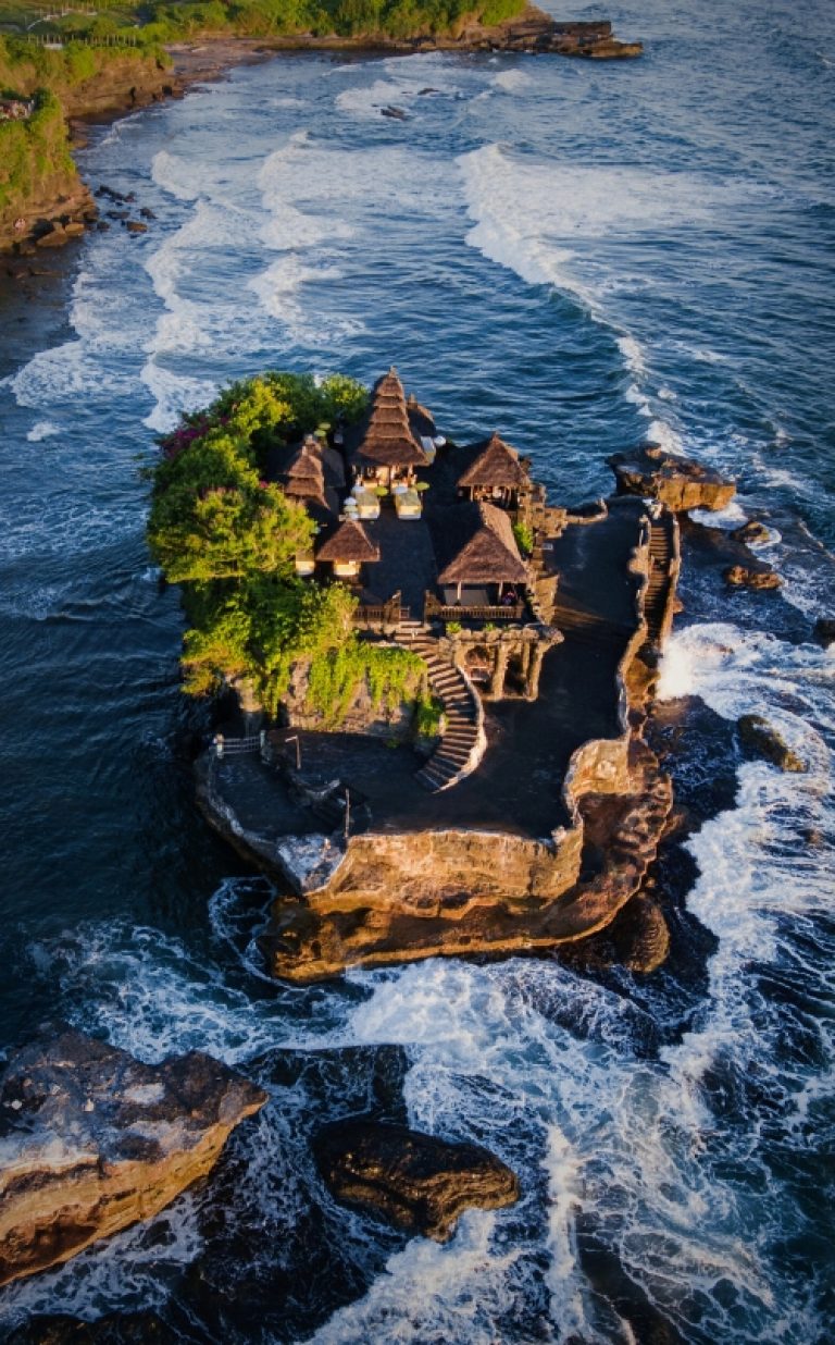 tanah lot temple