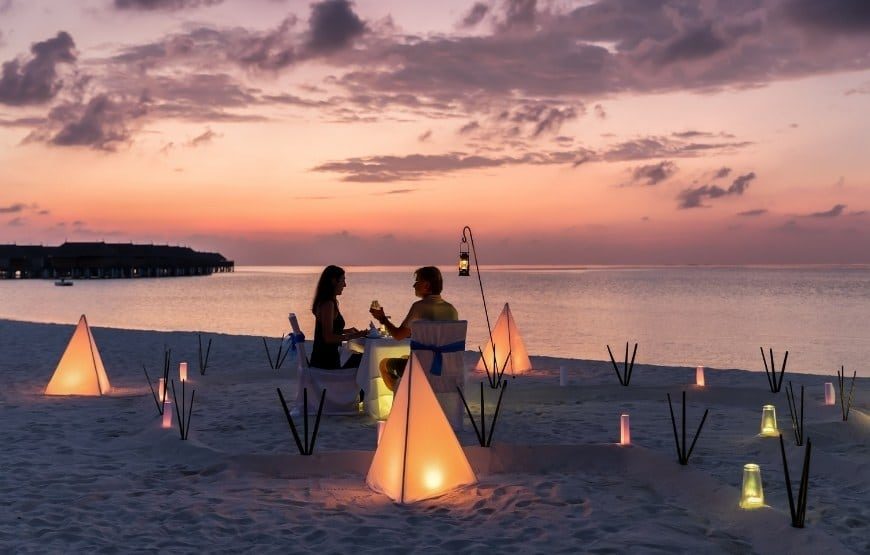 honeymoon couples at maldives