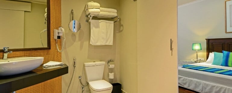 Club Rannalhi Resort Washroom